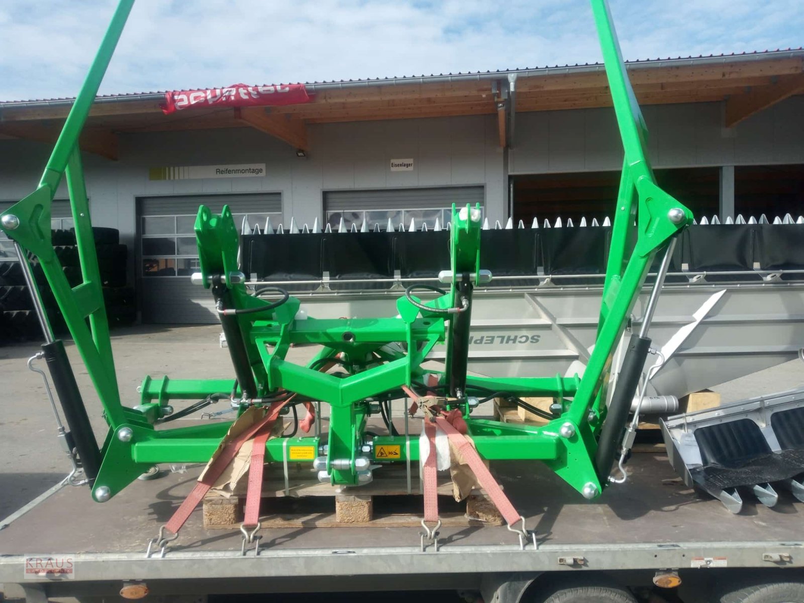 Gülleverteiltechnik of the type Schleppfix SFA 12, Neumaschine in Geiersthal (Picture 3)