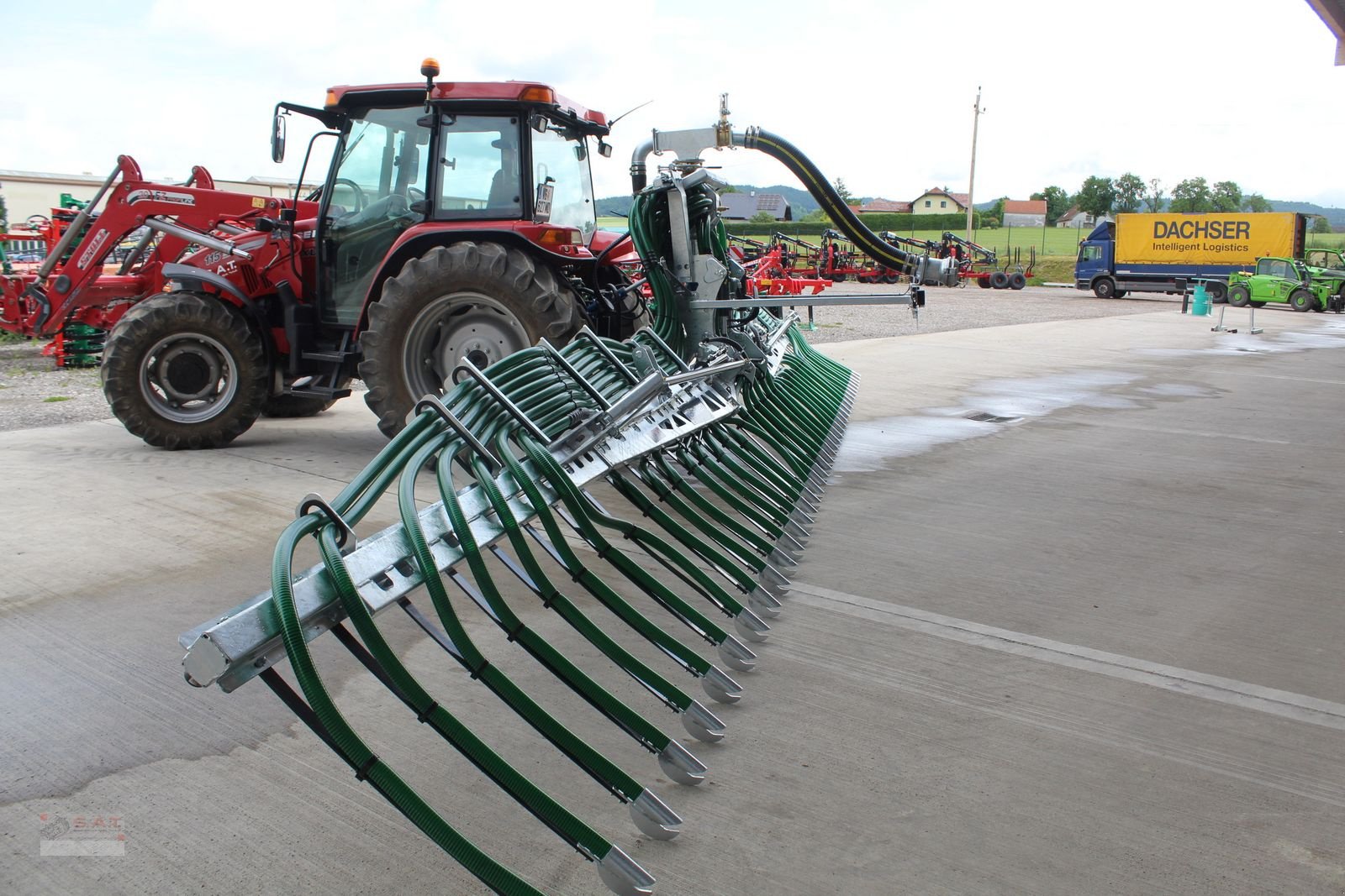 Gülleverteiltechnik van het type Sonstige 12 m Hilly Schleppschuhverteiler, Neumaschine in Eberschwang (Foto 23)