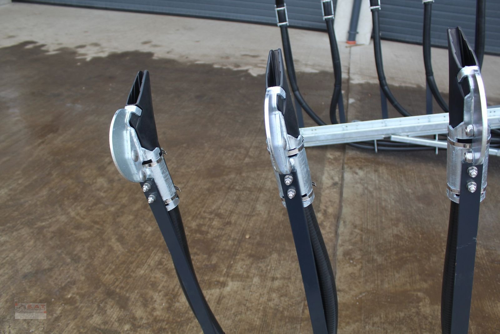 Gülleverteiltechnik of the type Sonstige 12 m-Schleppschuhverteiler M-Line, Neumaschine in Eberschwang (Picture 12)