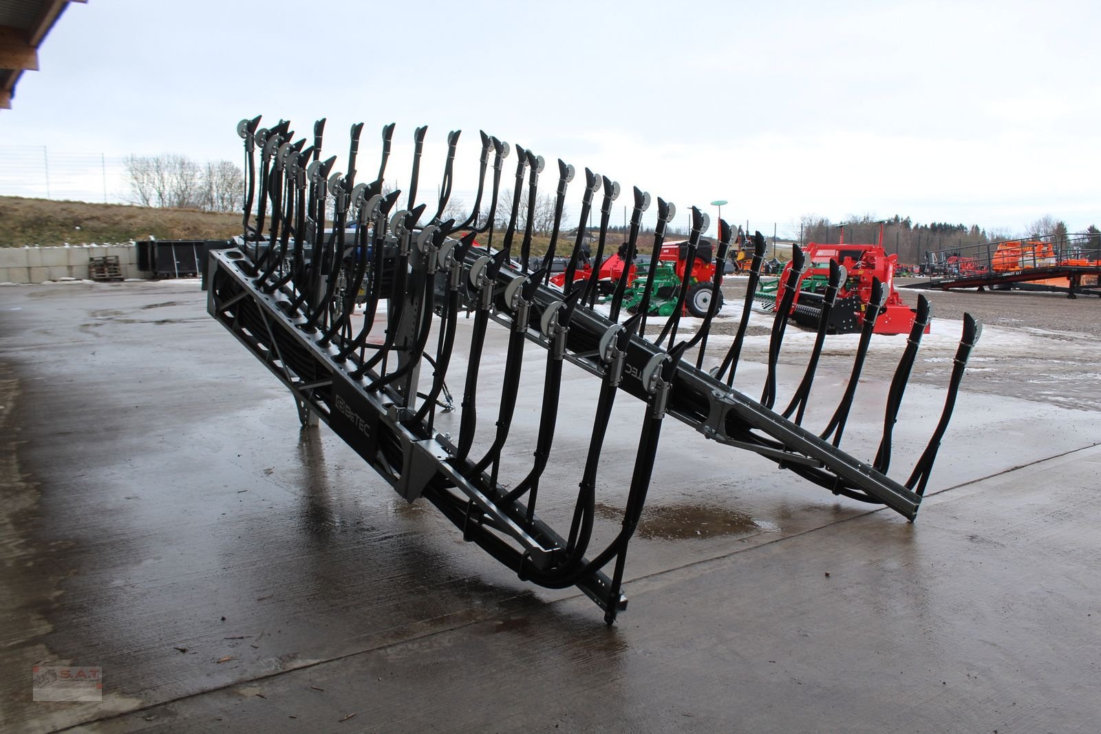 Gülleverteiltechnik of the type Sonstige 12 m-Schleppschuhverteiler M-Line, Neumaschine in Eberschwang (Picture 9)