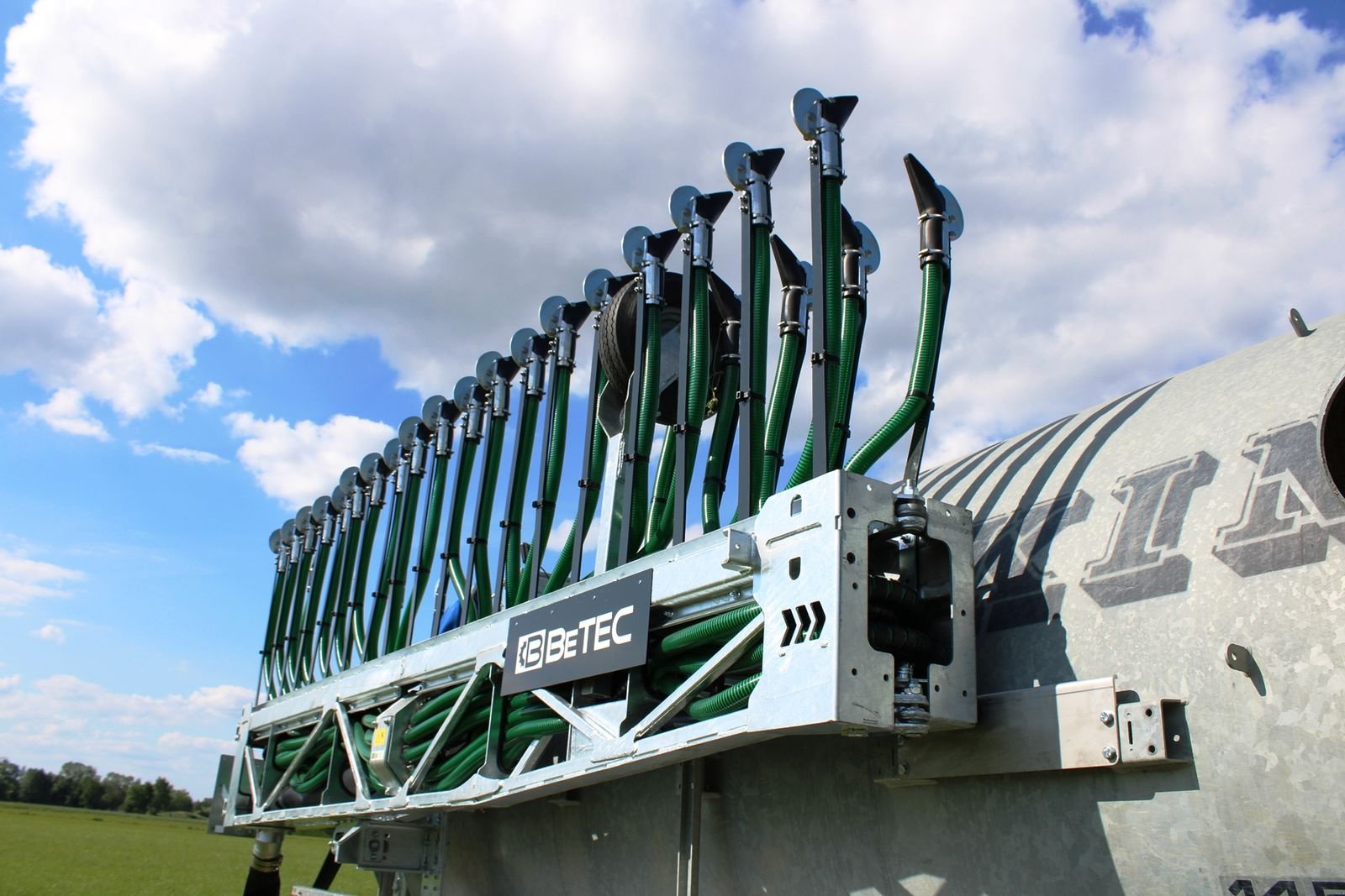 Gülleverteiltechnik des Typs Sonstige XM-Trail 15.2, Schleppschuhgestänge, Neumaschine in Neukirchen am Walde  (Bild 10)