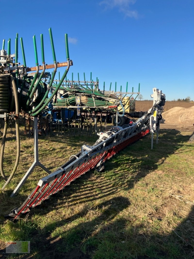 Gülleverteiltechnik of the type Vogelsang BlackBird 15m, Neumaschine in Risum-Lindholm (Picture 1)