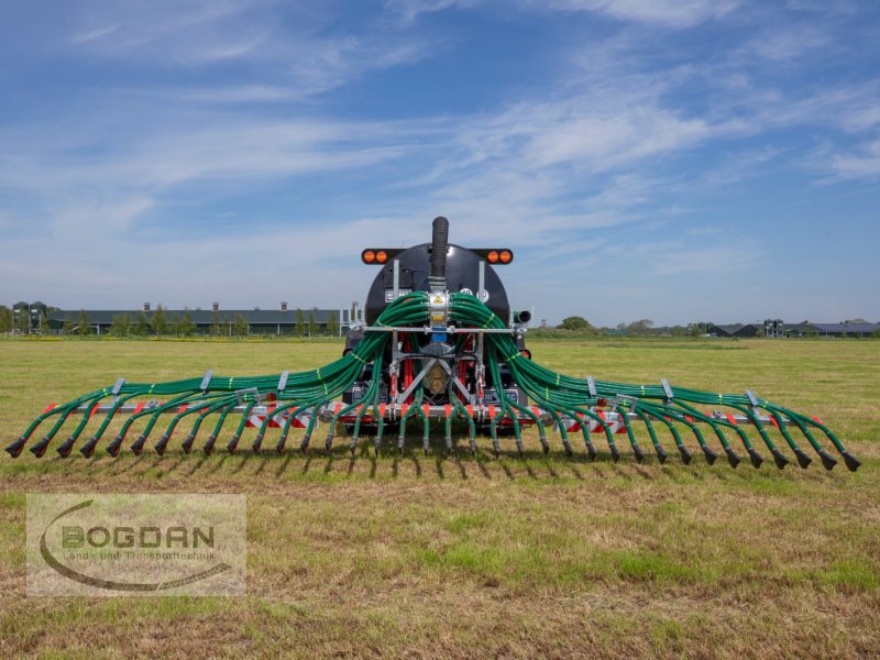 Gülleverteiltechnik van het type Vogelsang Schleppschlauchverteiler, Neumaschine in Rohr i. NB (Foto 1)