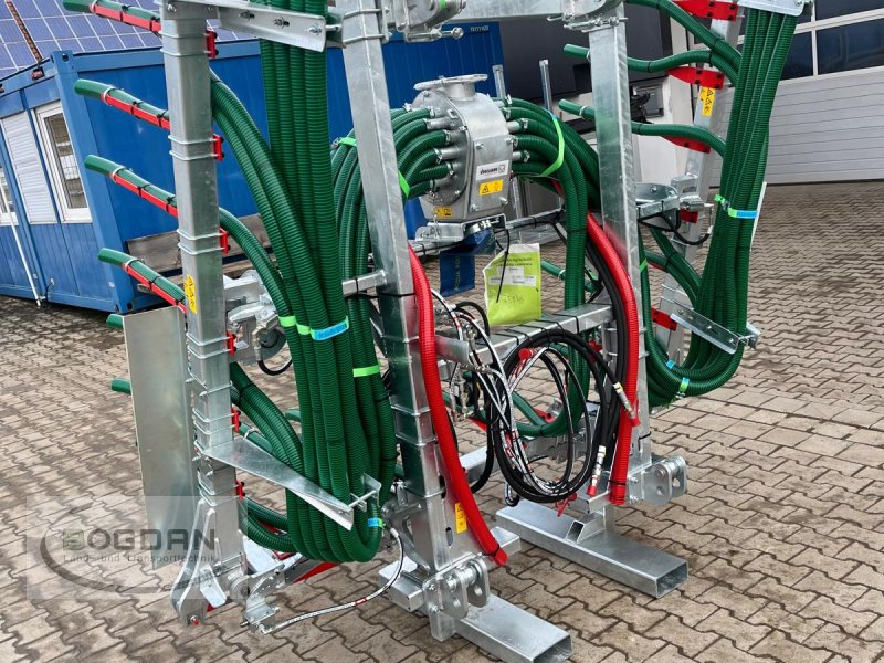 Gülleverteiltechnik des Typs Vogelsang Schleppschlauchverteiler, Neumaschine in Rohr i. NB (Bild 1)