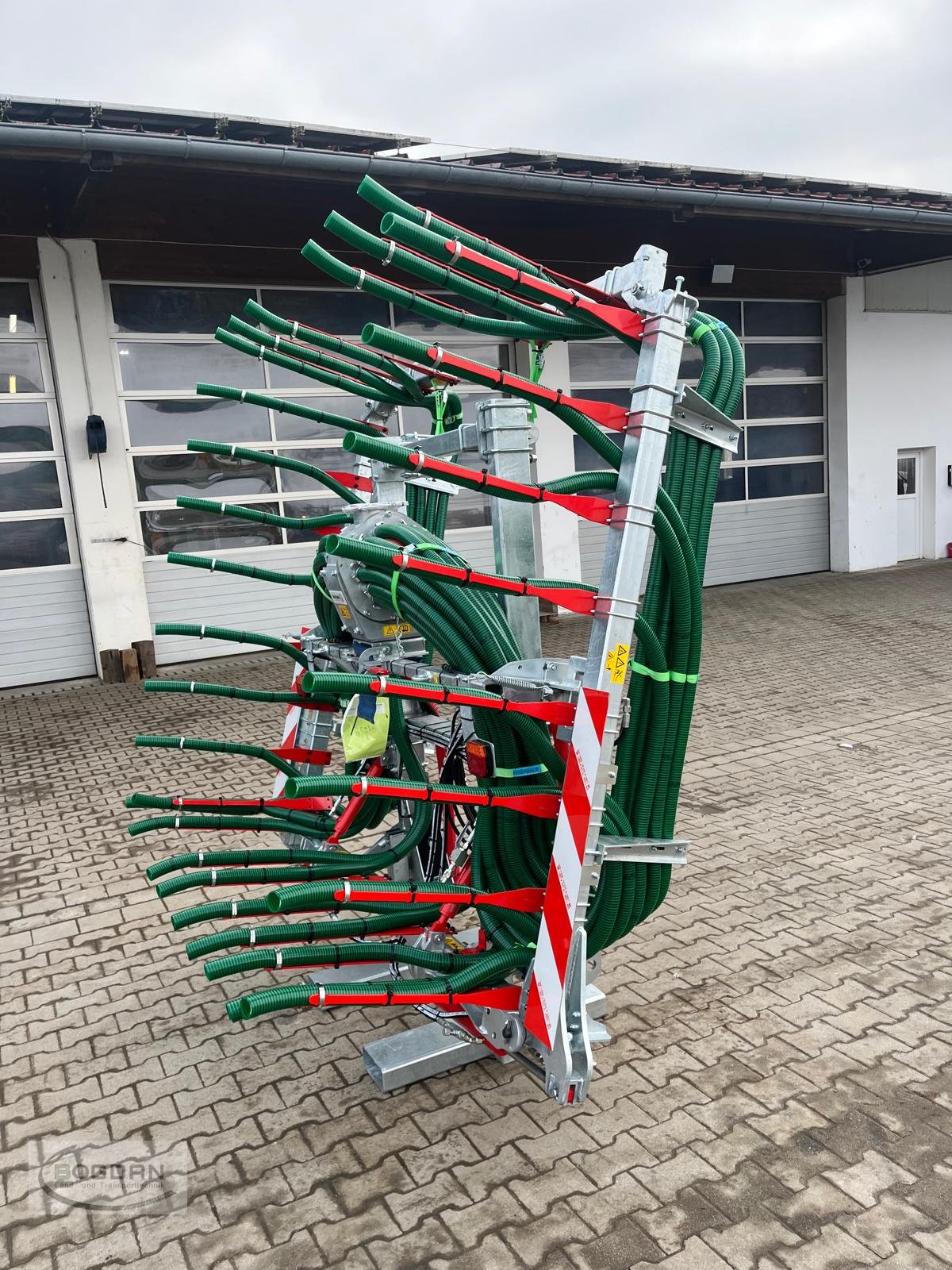 Gülleverteiltechnik van het type Vogelsang Schleppschlauchverteiler, Neumaschine in Rohr i. NB (Foto 6)