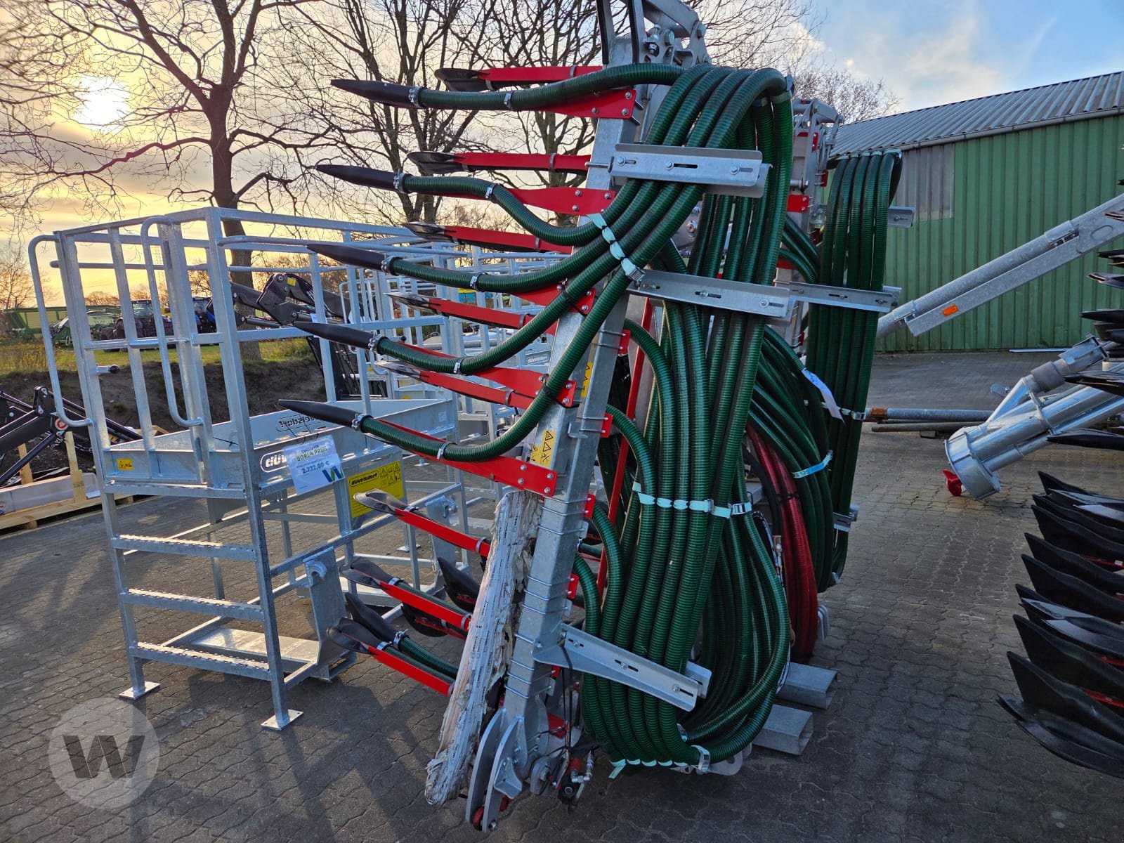 Gülleverteiltechnik of the type Vogelsang UNISPREAD 9 M, Neumaschine in Börm (Picture 4)