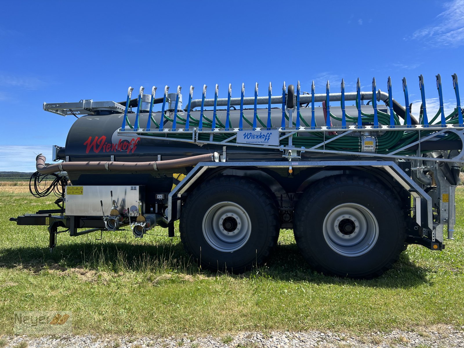 Gülleverteiltechnik des Typs Wienhoff 18.300 PTW Profi Line Güllefass, Neumaschine in Bad Waldsee Mennisweiler (Bild 1)
