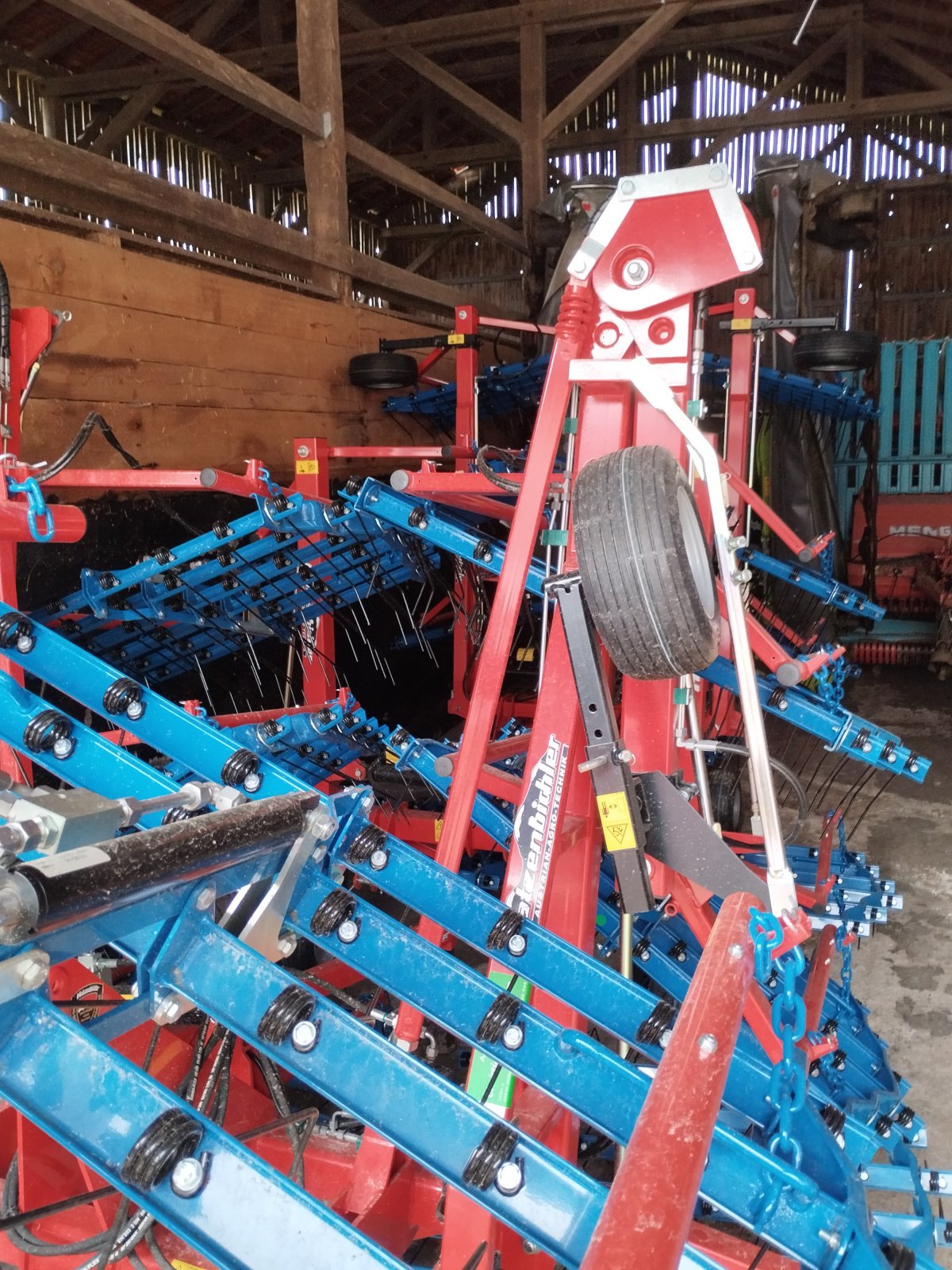 Hackstriegel of the type Hatzenbichler Ackerstriegel 12m, Neumaschine in Niedertaufkirchen (Picture 3)