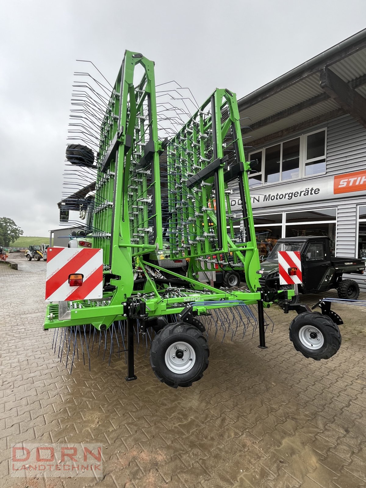 Hackstriegel Türe ait sero Eagle 120 aus Bayern, Neumaschine içinde Schierling (resim 1)