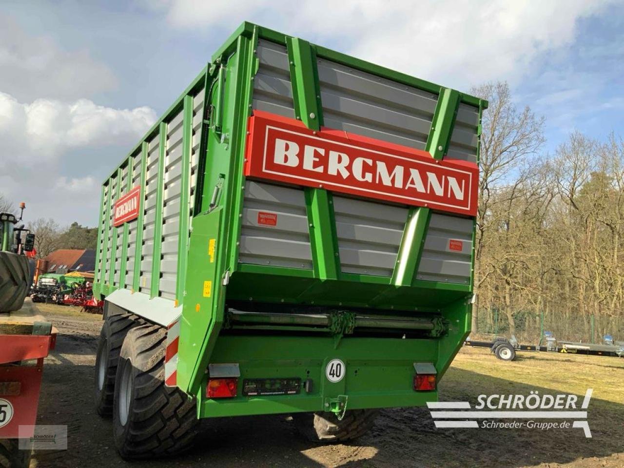 Häcksel Transportwagen des Typs Bergmann HTW 45 S, Neumaschine in Friedland (Bild 7)