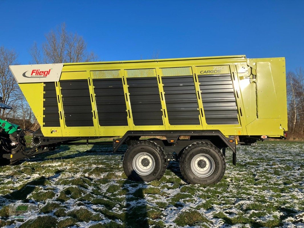 Häcksel Transportwagen des Typs Fliegl Cargos 750 Trend, Neumaschine in Rhede / Brual (Bild 4)