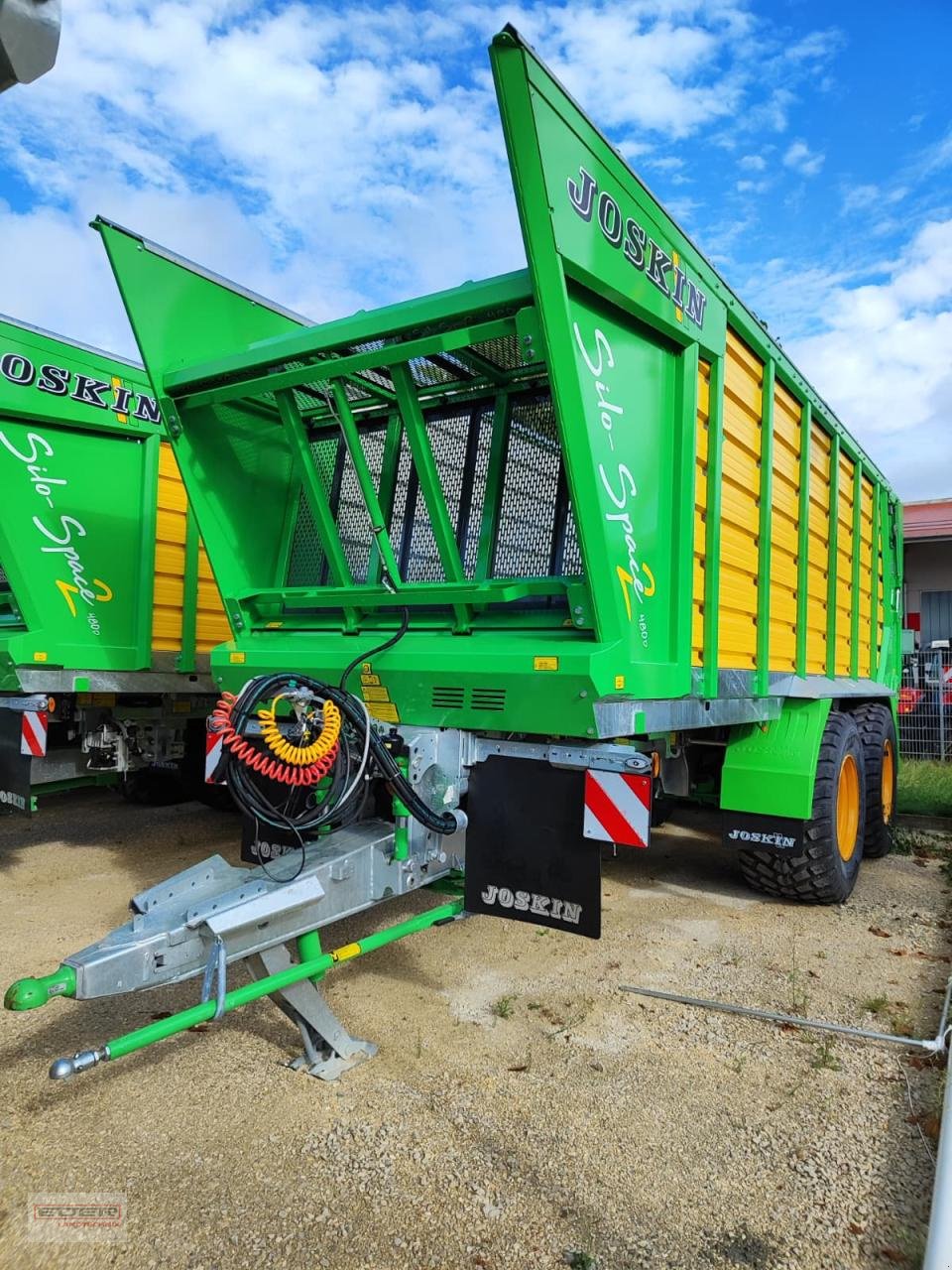 Häcksel Transportwagen des Typs Joskin Silo-Space 2 480 D, Neumaschine in Luizhausen-Lonsee (Bild 1)