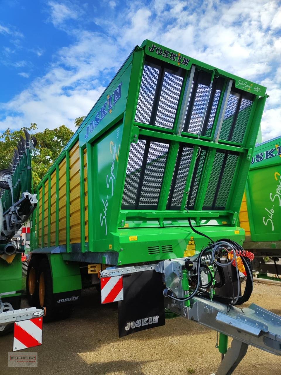 Häcksel Transportwagen des Typs Joskin Silo-Space 2 480 D, Neumaschine in Luizhausen-Lonsee (Bild 2)