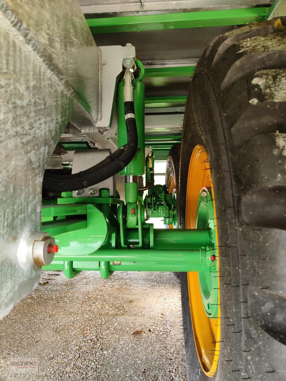 Häcksel Transportwagen des Typs Joskin Silo-Space 2 480 D, Neumaschine in Luizhausen-Lonsee (Bild 10)