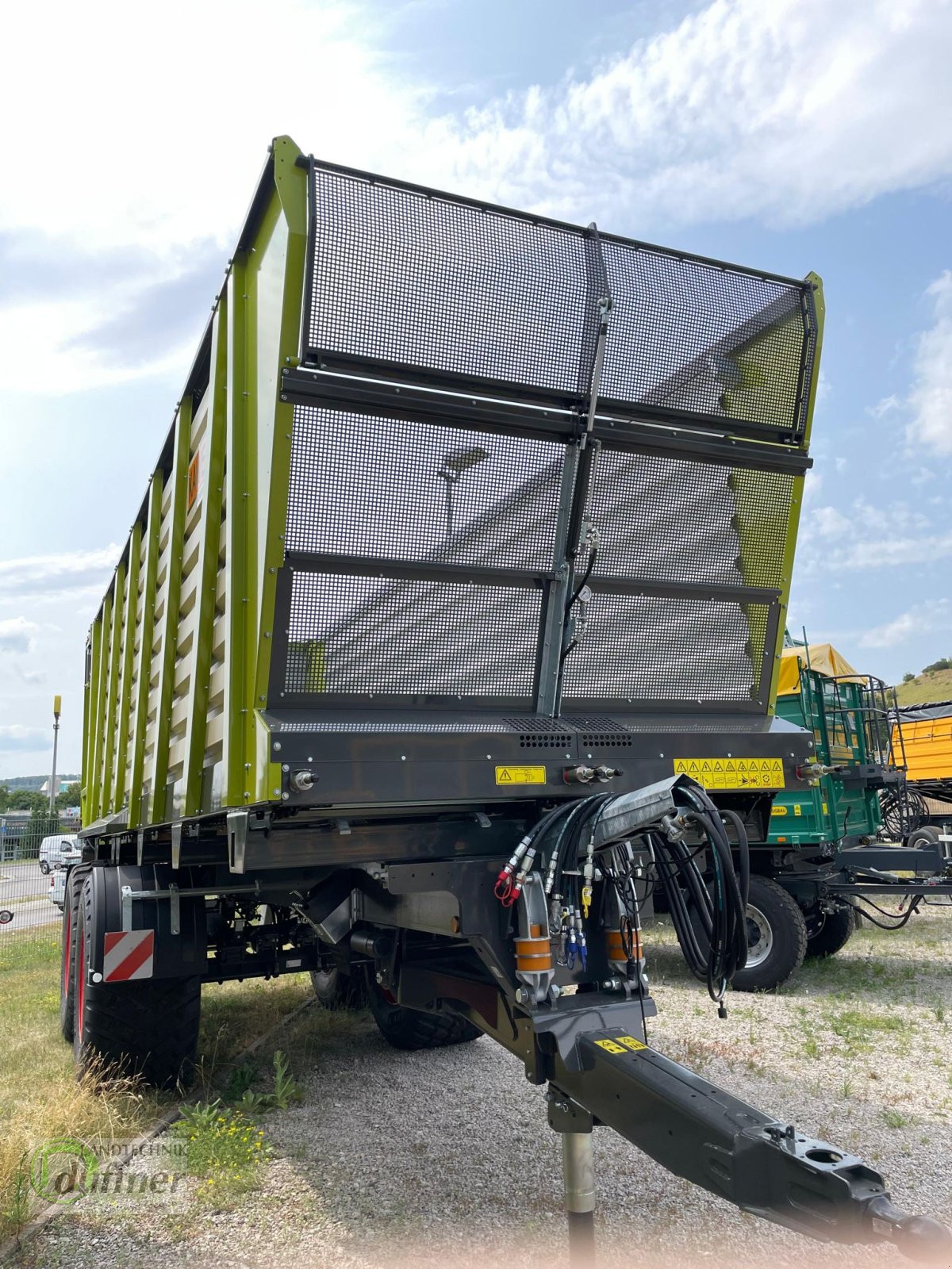 Häcksel Transportwagen des Typs Kaweco Radium 250 P, Neumaschine in Münsingen (Bild 2)
