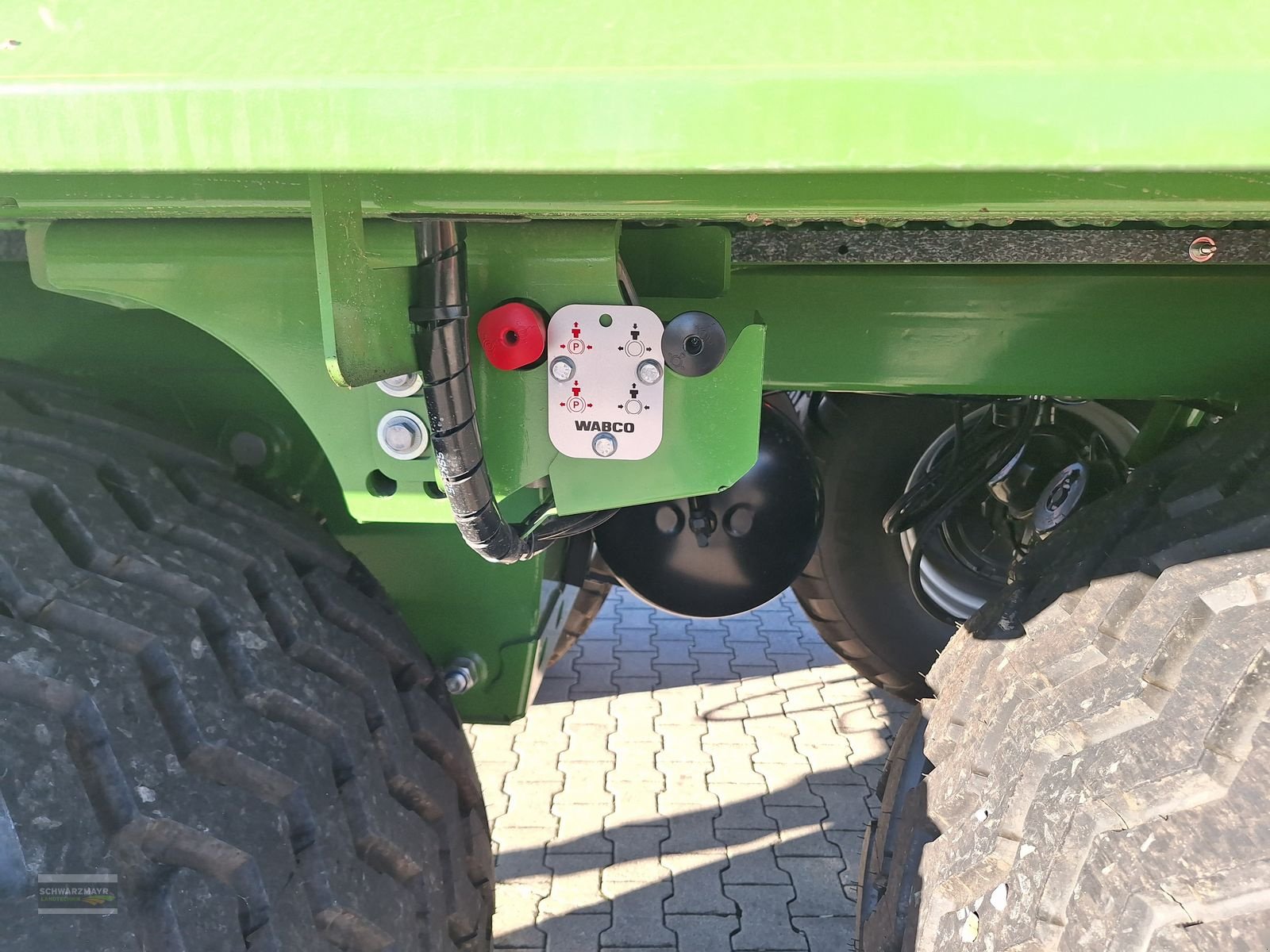 Häcksel Transportwagen des Typs Krone GX 440, Neumaschine in Aurolzmünster (Bild 13)