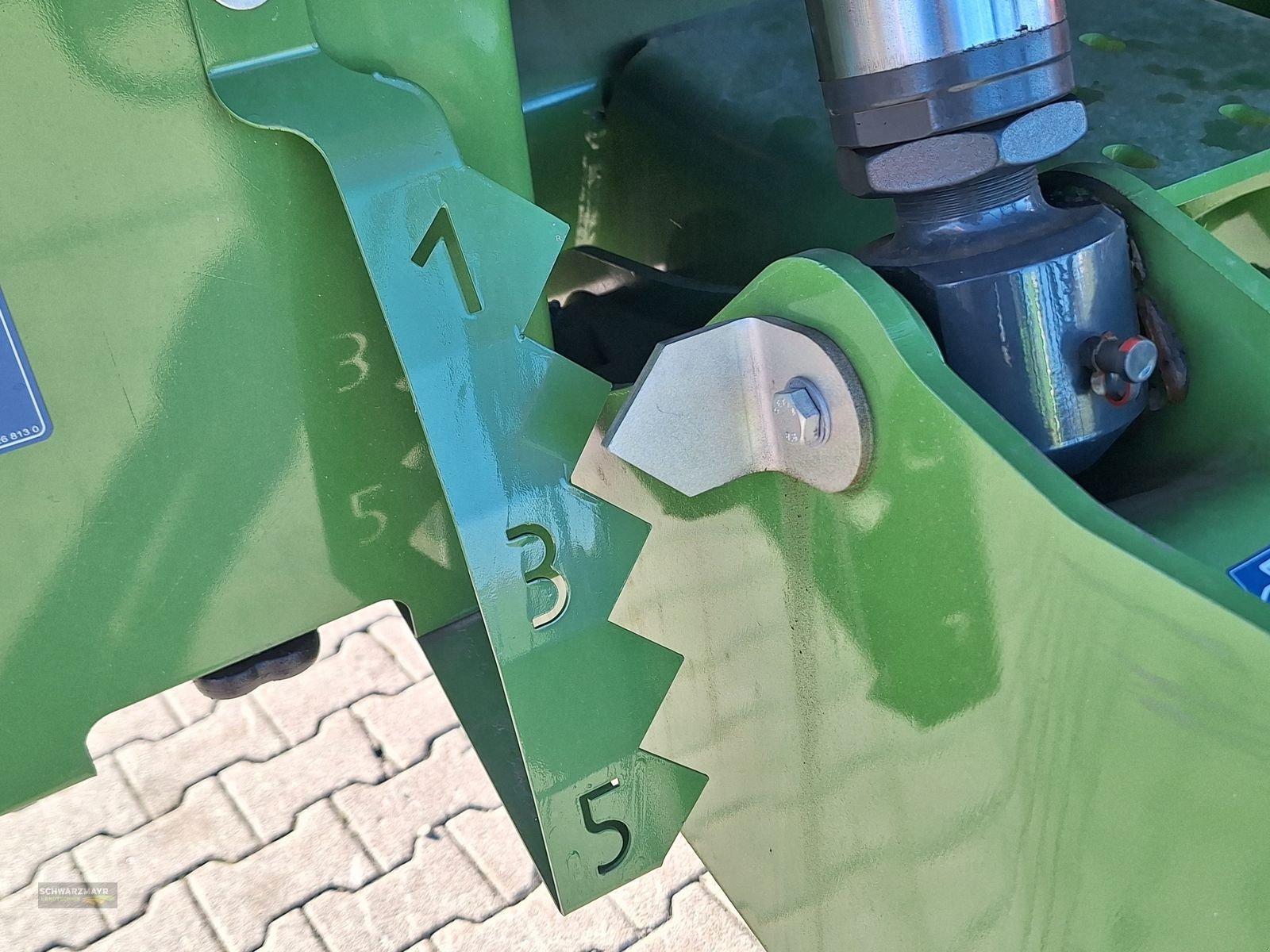 Häcksel Transportwagen des Typs Krone GX 440, Neumaschine in Aurolzmünster (Bild 20)