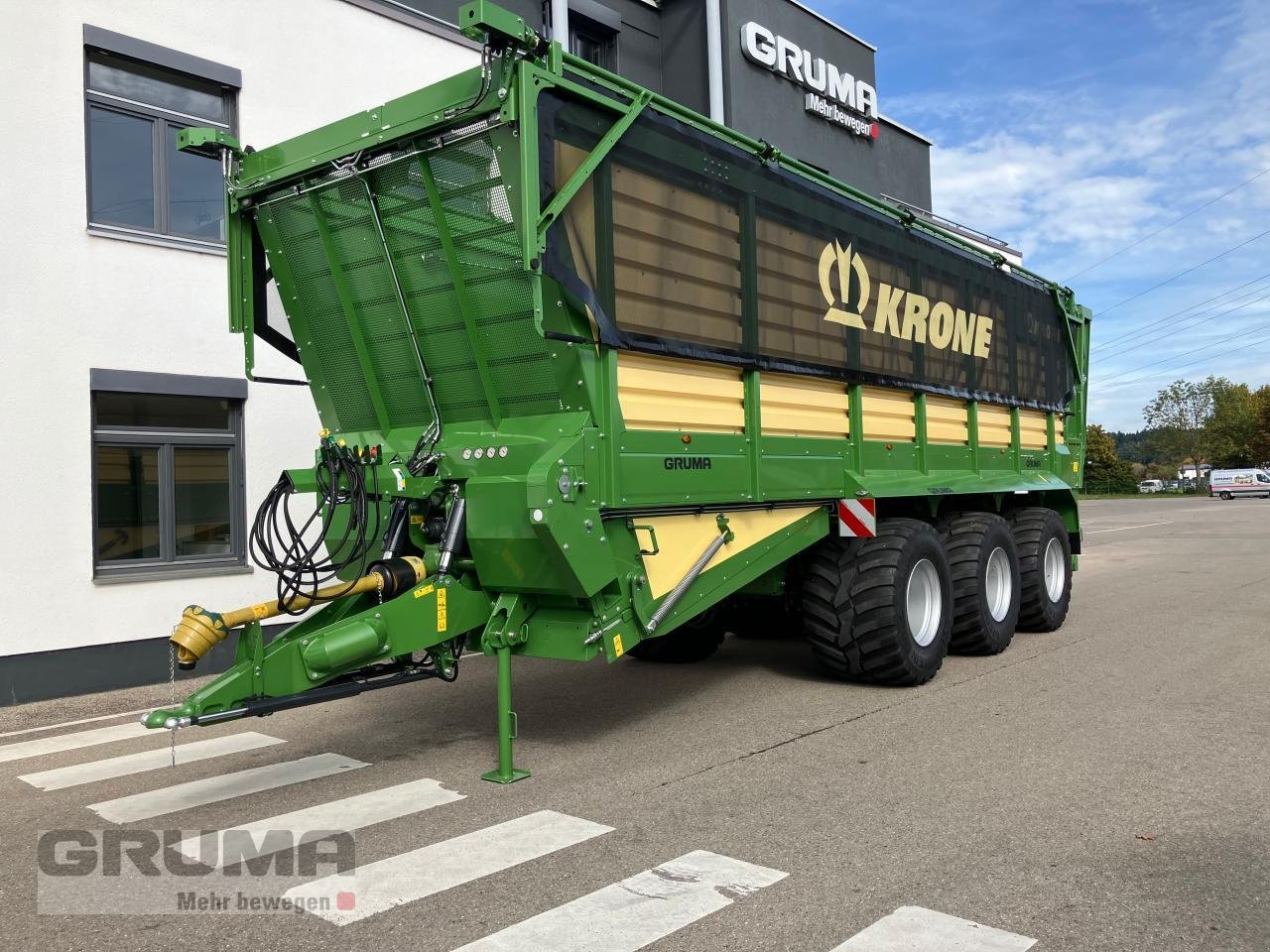 Häcksel Transportwagen van het type Krone TX 560 GL, Neumaschine in Friedberg-Derching (Foto 1)