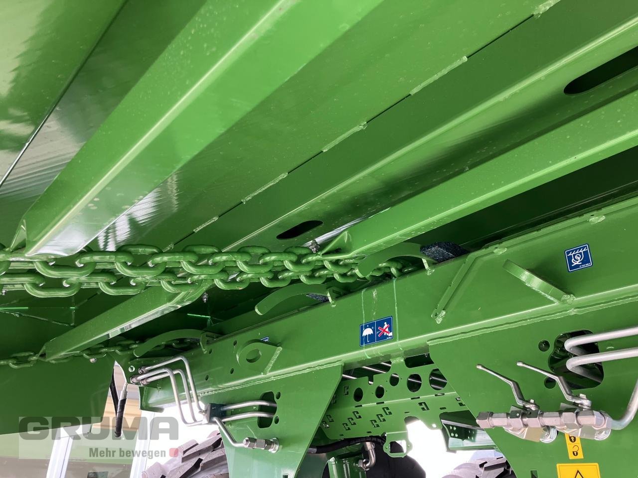 Häcksel Transportwagen van het type Krone TX 560 GL, Neumaschine in Friedberg-Derching (Foto 21)