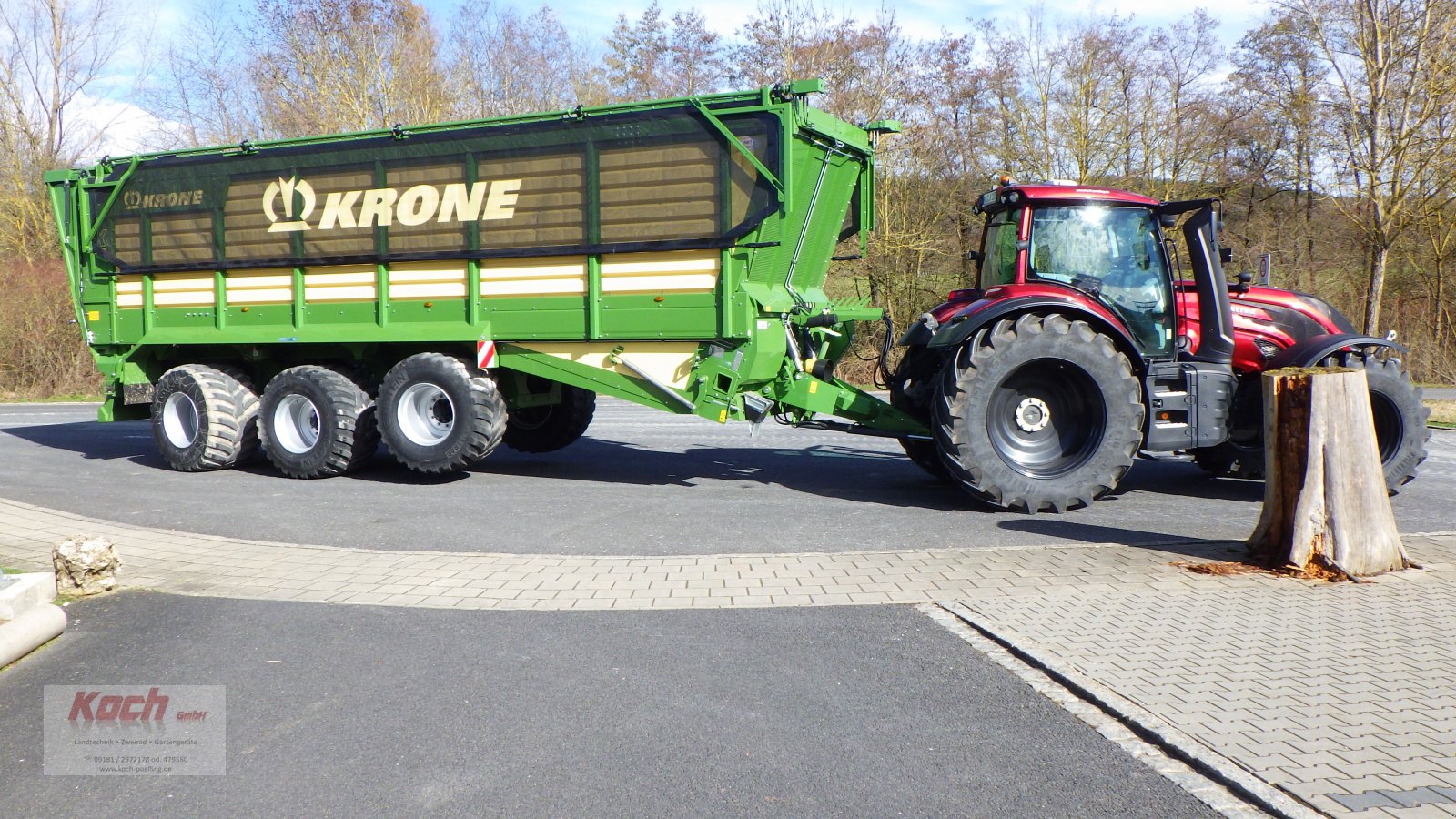 Häcksel Transportwagen des Typs Krone TX 560, Neumaschine in Neumarkt / Pölling (Bild 13)