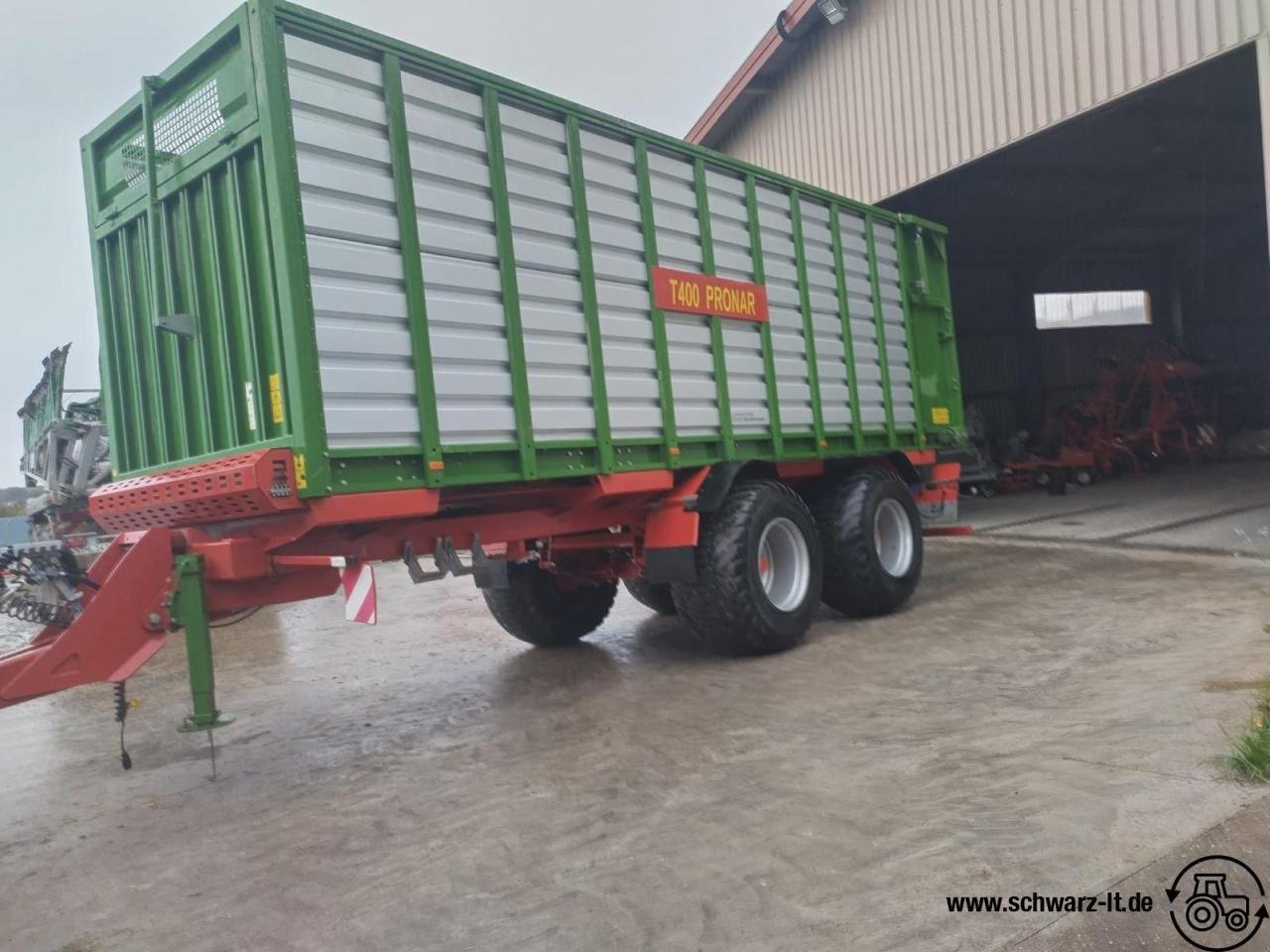 Häcksel Transportwagen des Typs PRONAR T 400, Gebrauchtmaschine in Aspach (Bild 2)