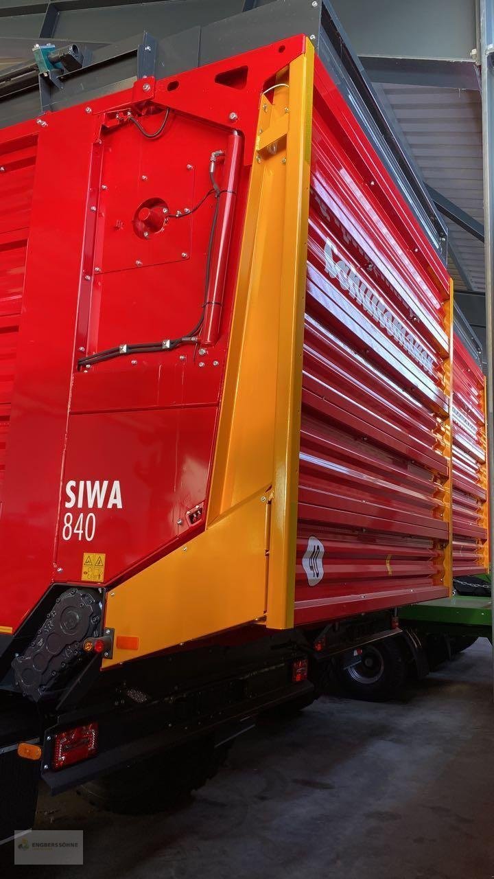 Häcksel Transportwagen des Typs Schuitemaker Siwa 840 W, Neumaschine in Uelsen (Bild 3)