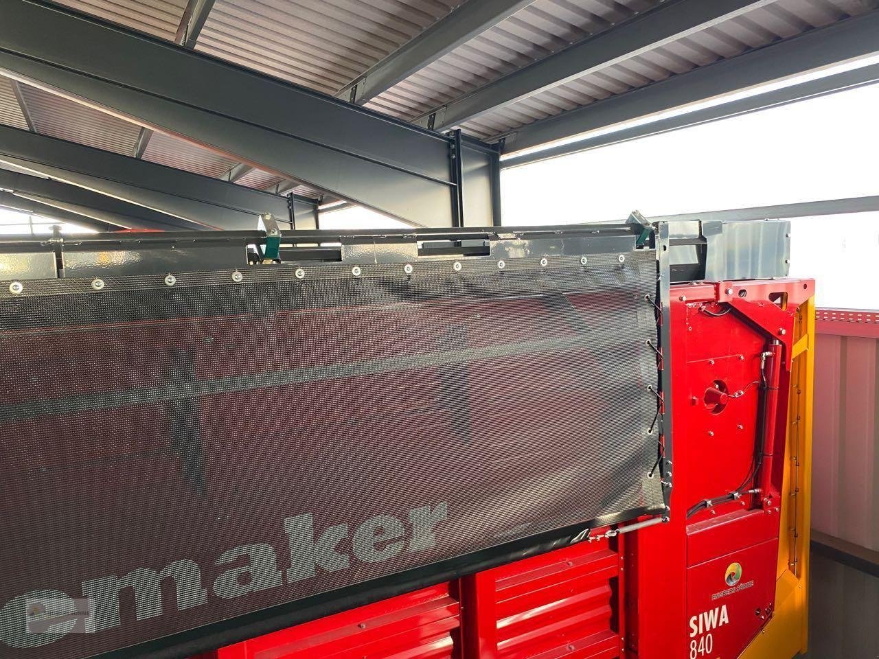 Häcksel Transportwagen des Typs Schuitemaker Siwa 840 W, Neumaschine in Uelsen (Bild 4)