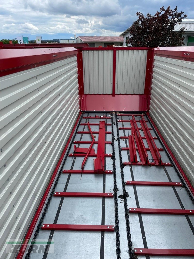 Häcksel Transportwagen des Typs Strautmann Giga-Trailer 400, Neumaschine in Windsbach (Bild 15)