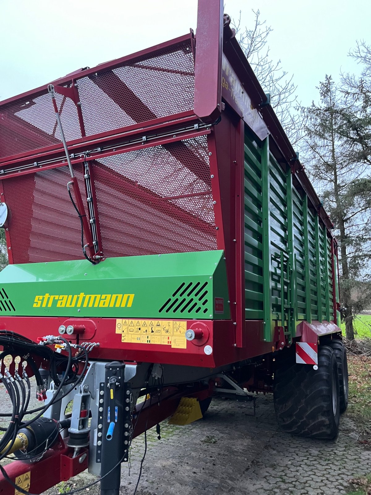 Häckselwagen del tipo Strautmann Giga-Trailer 460, Gebrauchtmaschine In Stade (Immagine 3)