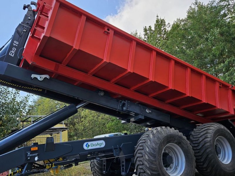 Hakenwagen des Typs Ekoagri Hakenliftanhänger / hook trailer Eko 18, Neumaschine in Michałowo (Bild 1)