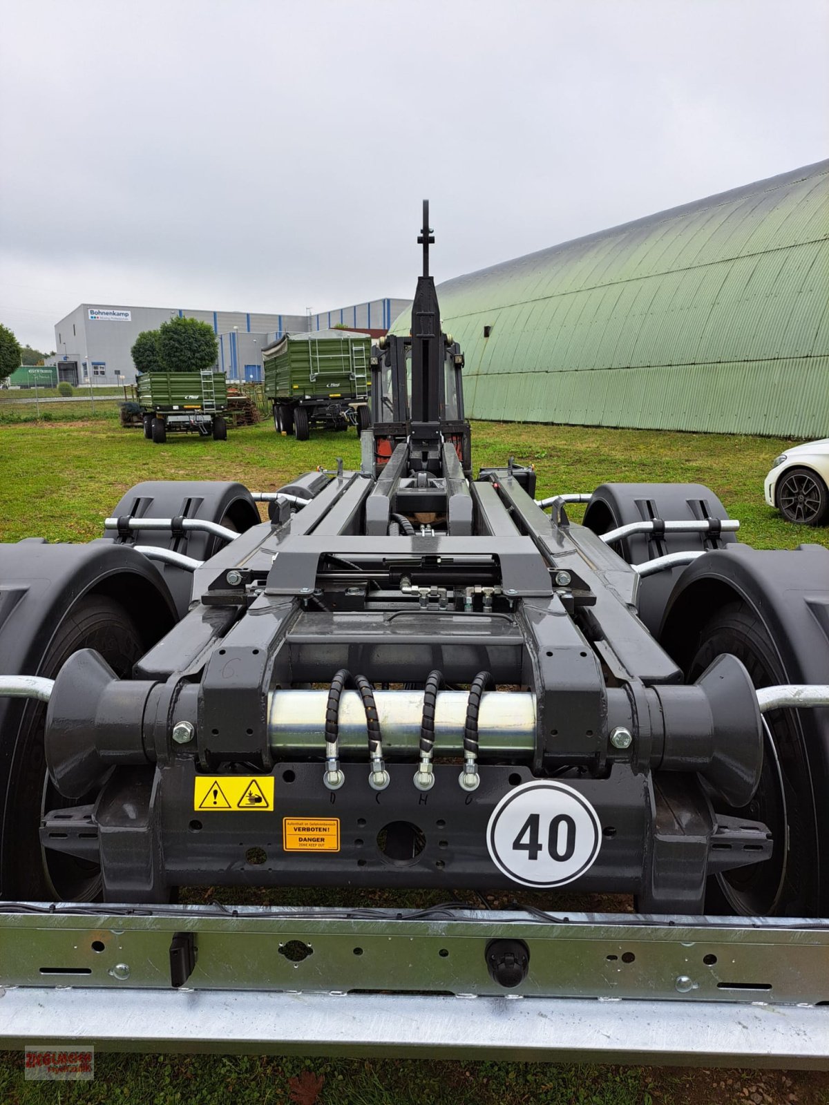 Hakenwagen a típus Fliegl HKL 18 Hackenlift-Tandemanhänger, Neumaschine ekkor: Rottenburg a.d. Laaber (Kép 6)