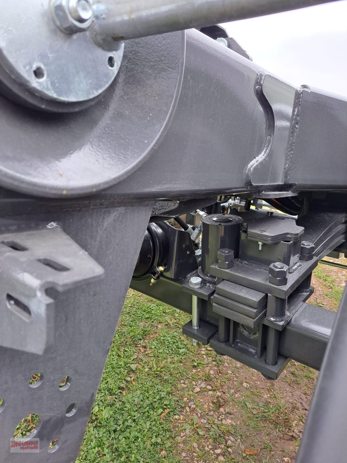 Hakenwagen a típus Fliegl HKL 18 Hackenlift-Tandemanhänger, Neumaschine ekkor: Rottenburg a.d. Laaber (Kép 7)