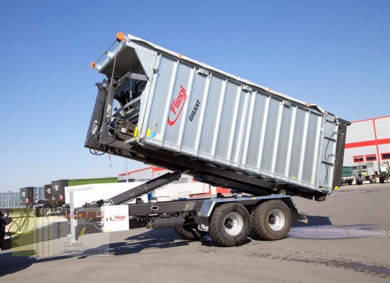 Hakenwagen des Typs Fliegl HKL 22 JUMBO TANDEM, Neumaschine in Cham (Bild 4)