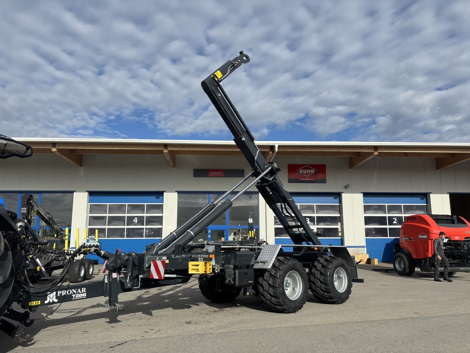 Hakenwagen typu PRONAR T 286, Neumaschine v Göpfritz (Obrázek 5)