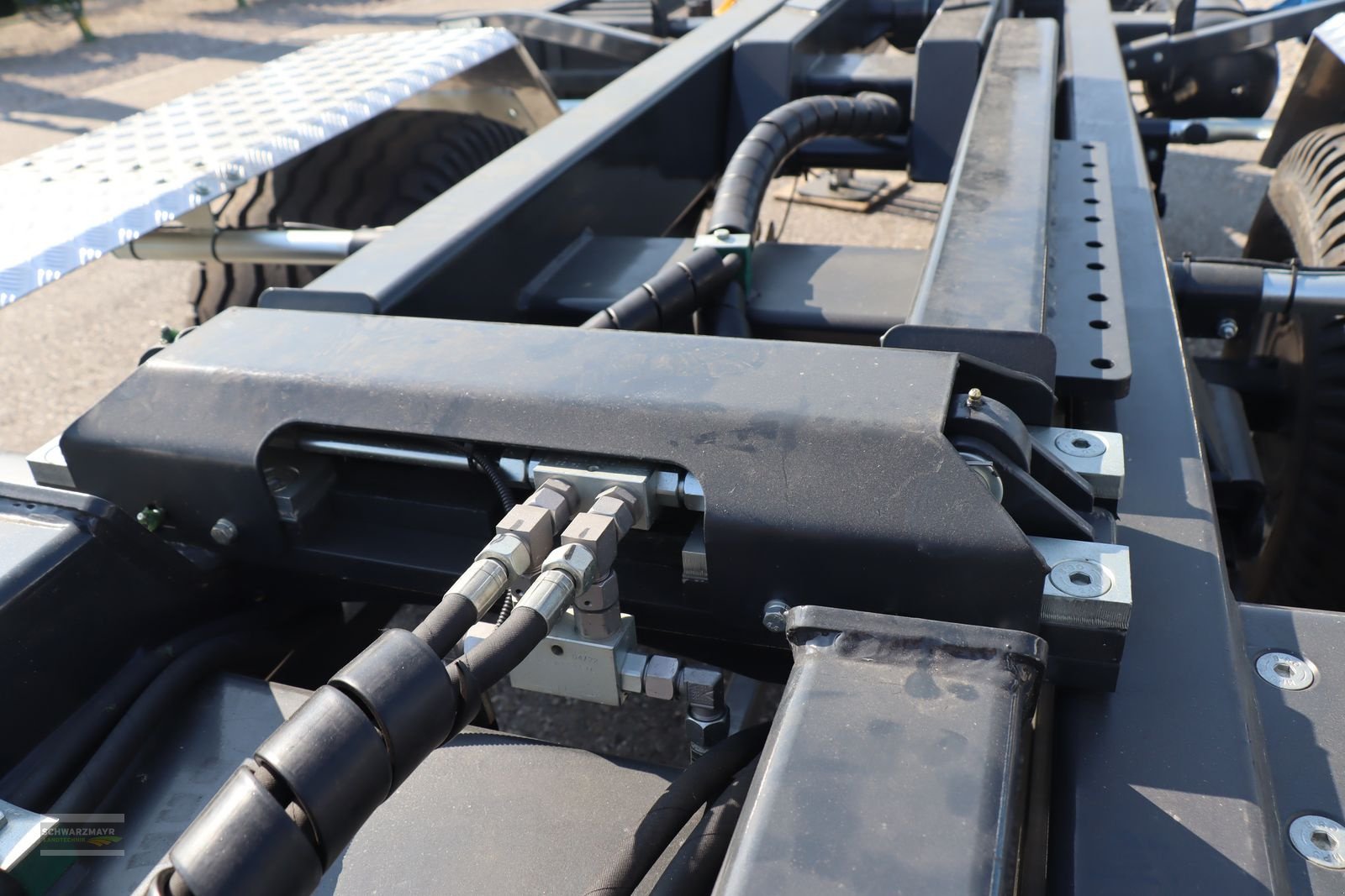 Hakenwagen типа PRONAR T185/1 Hakenliftanhänger, Neumaschine в Gampern (Фотография 14)