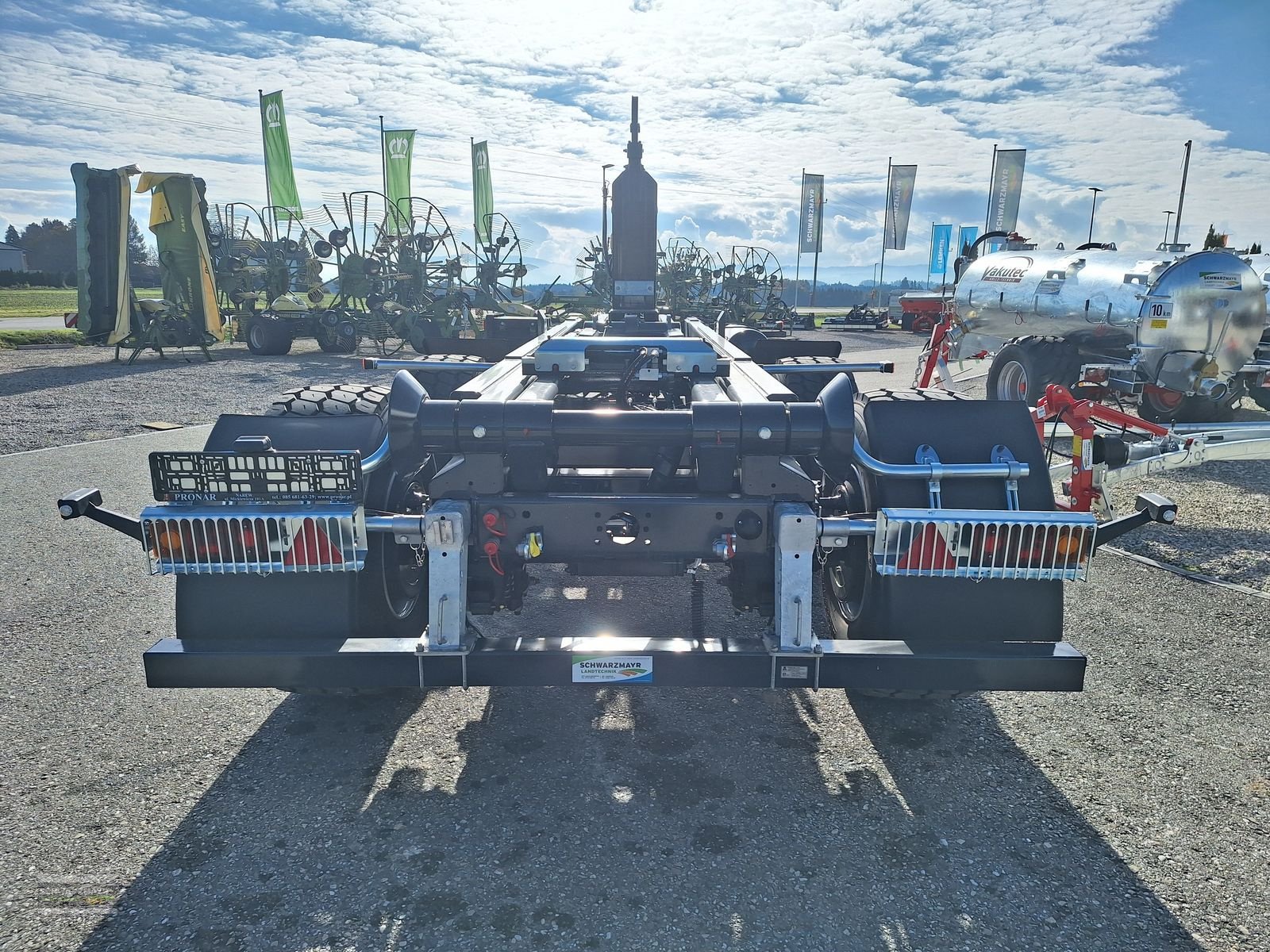 Hakenwagen des Typs PRONAR T285/1 Hackenlift, Neumaschine in Gampern (Bild 8)