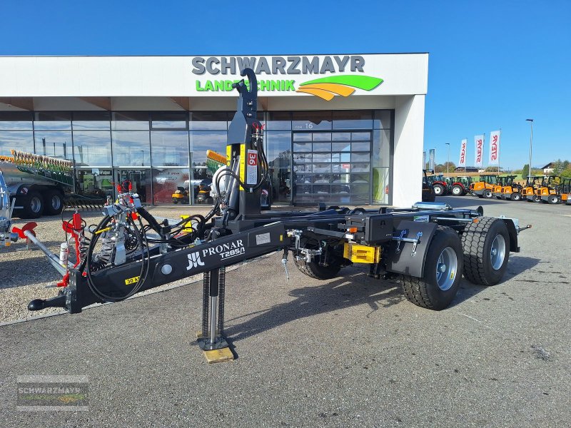 Hakenwagen des Typs PRONAR T285/1 Hackenlift, Neumaschine in Gampern (Bild 1)