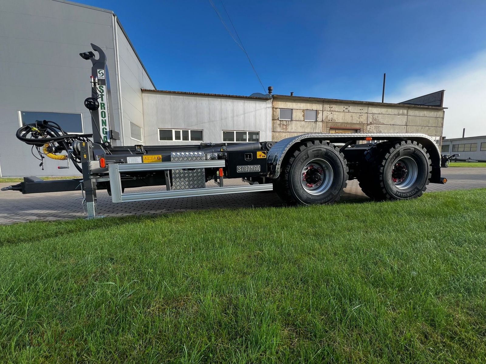 Hakenwagen des Typs Stronga HL 210 DTL, Neumaschine in Pirching am Traubenberg (Bild 8)