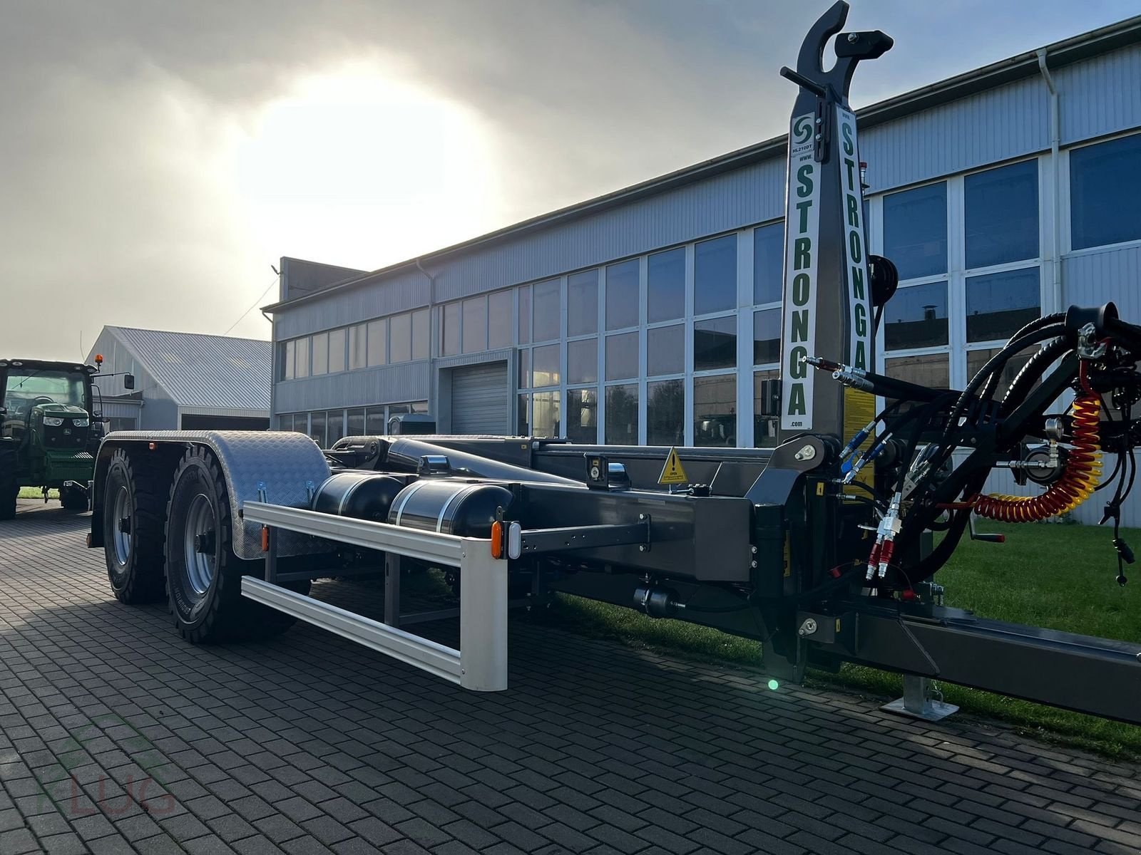 Hakenwagen des Typs Stronga HL 210 DTL, Neumaschine in Pirching am Traubenberg (Bild 11)