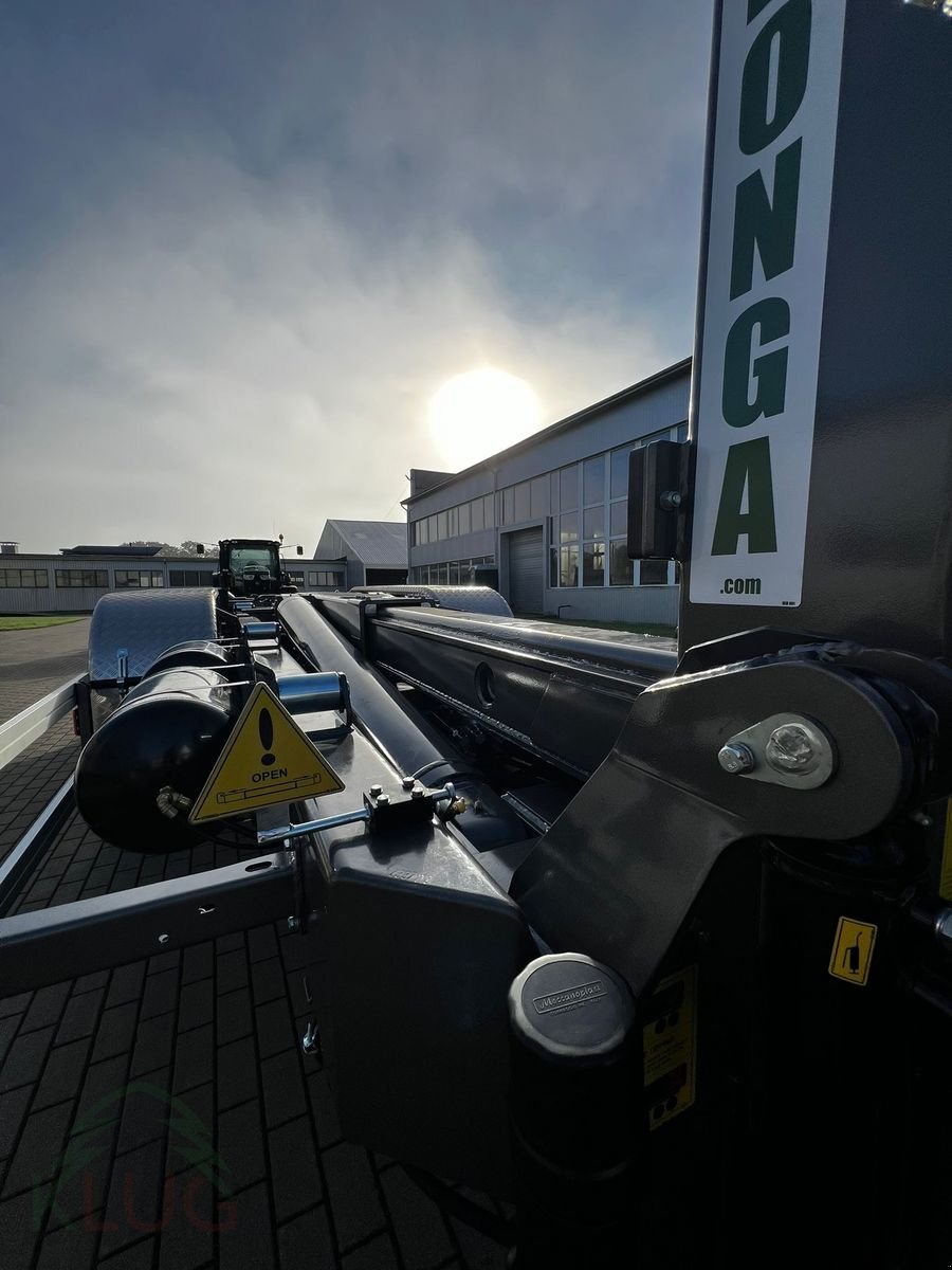 Hakenwagen des Typs Stronga HL 210 DTL, Neumaschine in Pirching am Traubenberg (Bild 25)