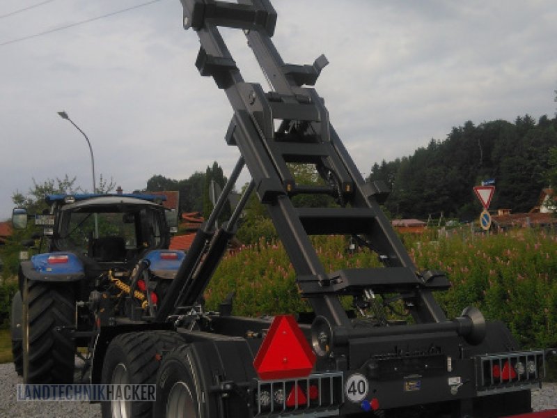 Hakenwagen des Typs Stronga HL140, Neumaschine in Gotteszell (Bild 1)