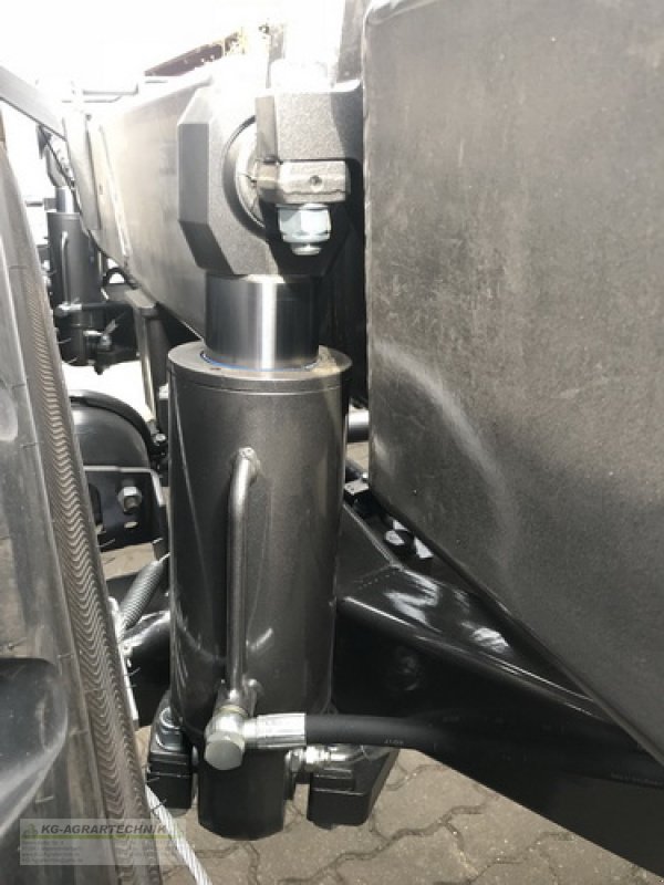 Hakenwagen des Typs Stronga HookLoada HL 300 DT, Neumaschine in Langensendelbach (Bild 16)