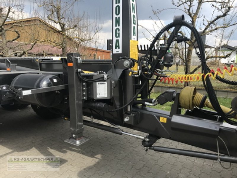 Hakenwagen des Typs Stronga HookLoada HL 300 DT, Neumaschine in Langensendelbach (Bild 18)