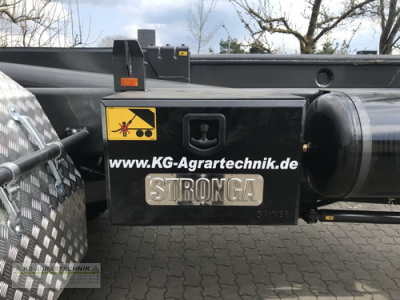 Hakenwagen des Typs Stronga HookLoada HL 300 DT, Neumaschine in Langensendelbach (Bild 23)