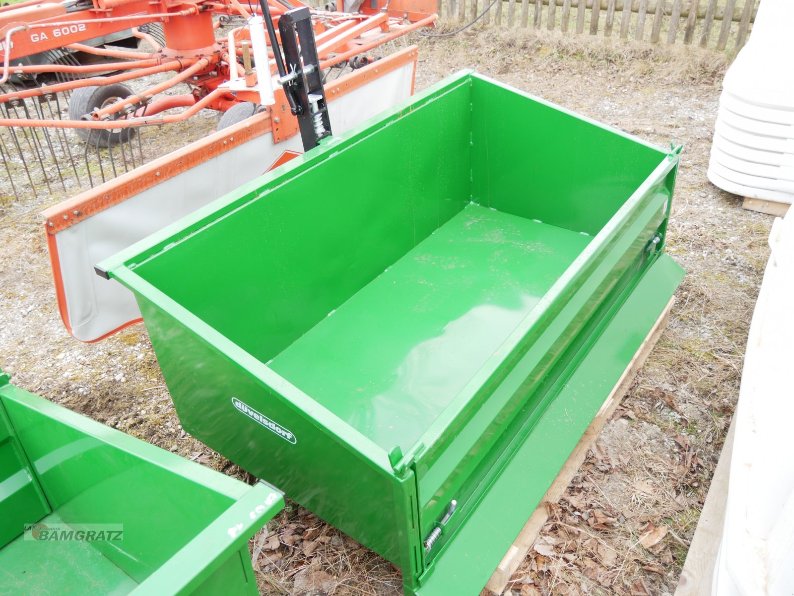 Heckcontainer des Typs Düvelsdorf Standard 180 cm, Neumaschine in Eberfing (Bild 1)