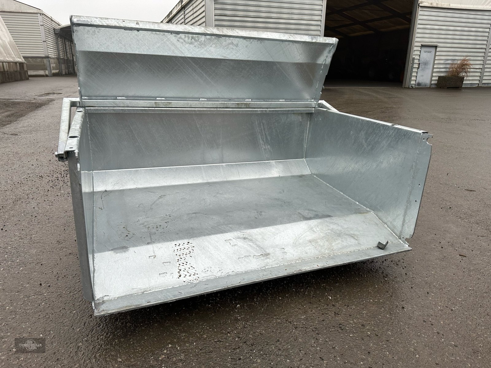 Heckcontainer des Typs Fliegl Kippschaufel 1,50m EURO, Stapler, Dreipunkt, Neumaschine in Rankweil (Bild 4)