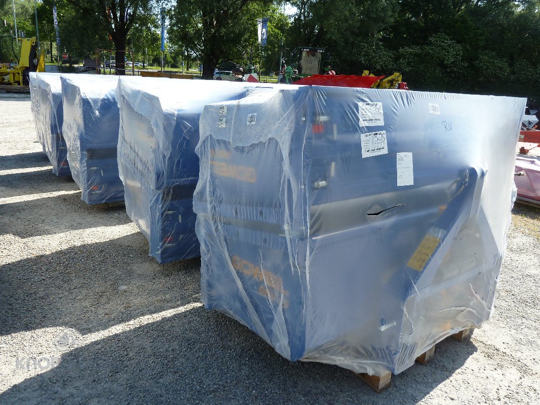 Heckcontainer van het type Göweil Hochkippschaufel Heckschaufel GHU 10 / 1850, Neumaschine in Ravensburg (Foto 15)