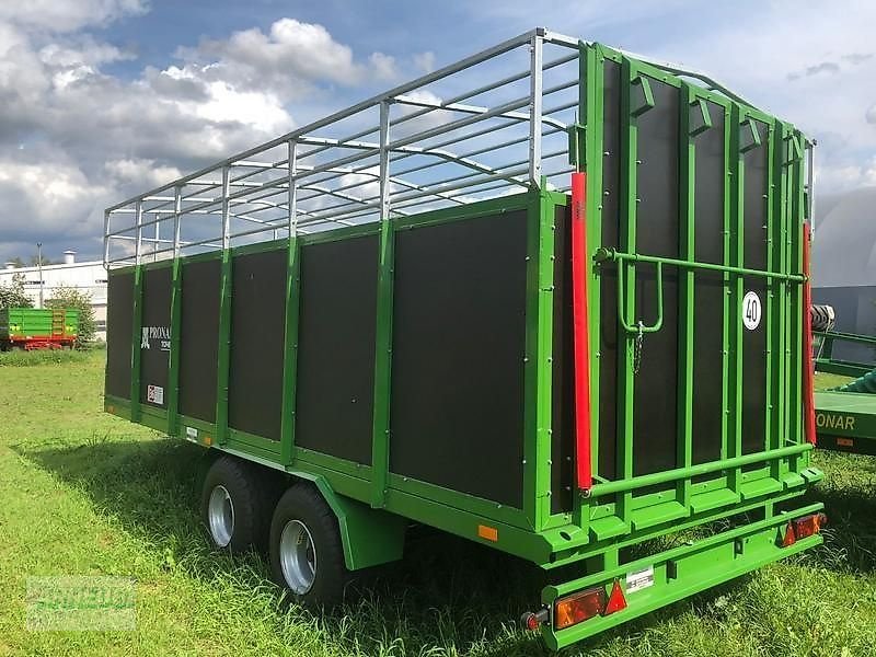 Heckcontainer des Typs PRONAR T046/1 Tandem-Viehwagen, Neumaschine in Schlettau (Bild 1)