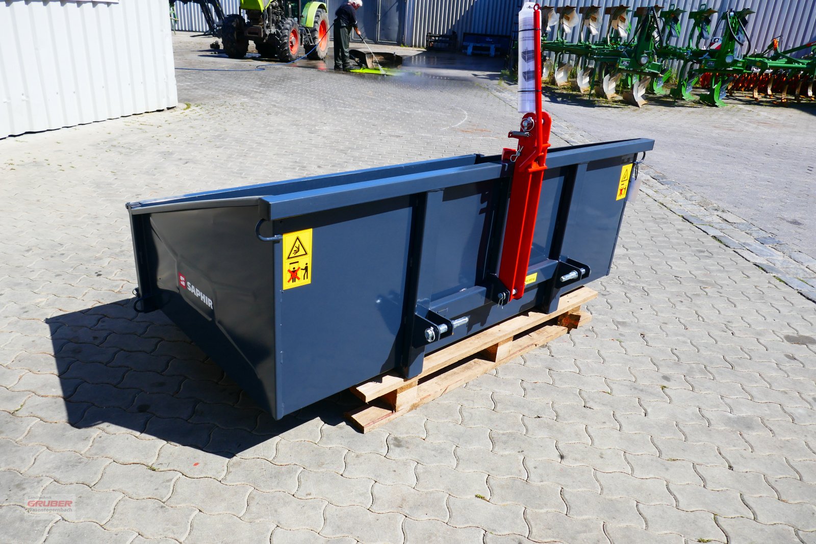 Heckcontainer des Typs Saphir TL 200 Transportbehälter Heckmulde, Neumaschine in Dorfen (Bild 7)