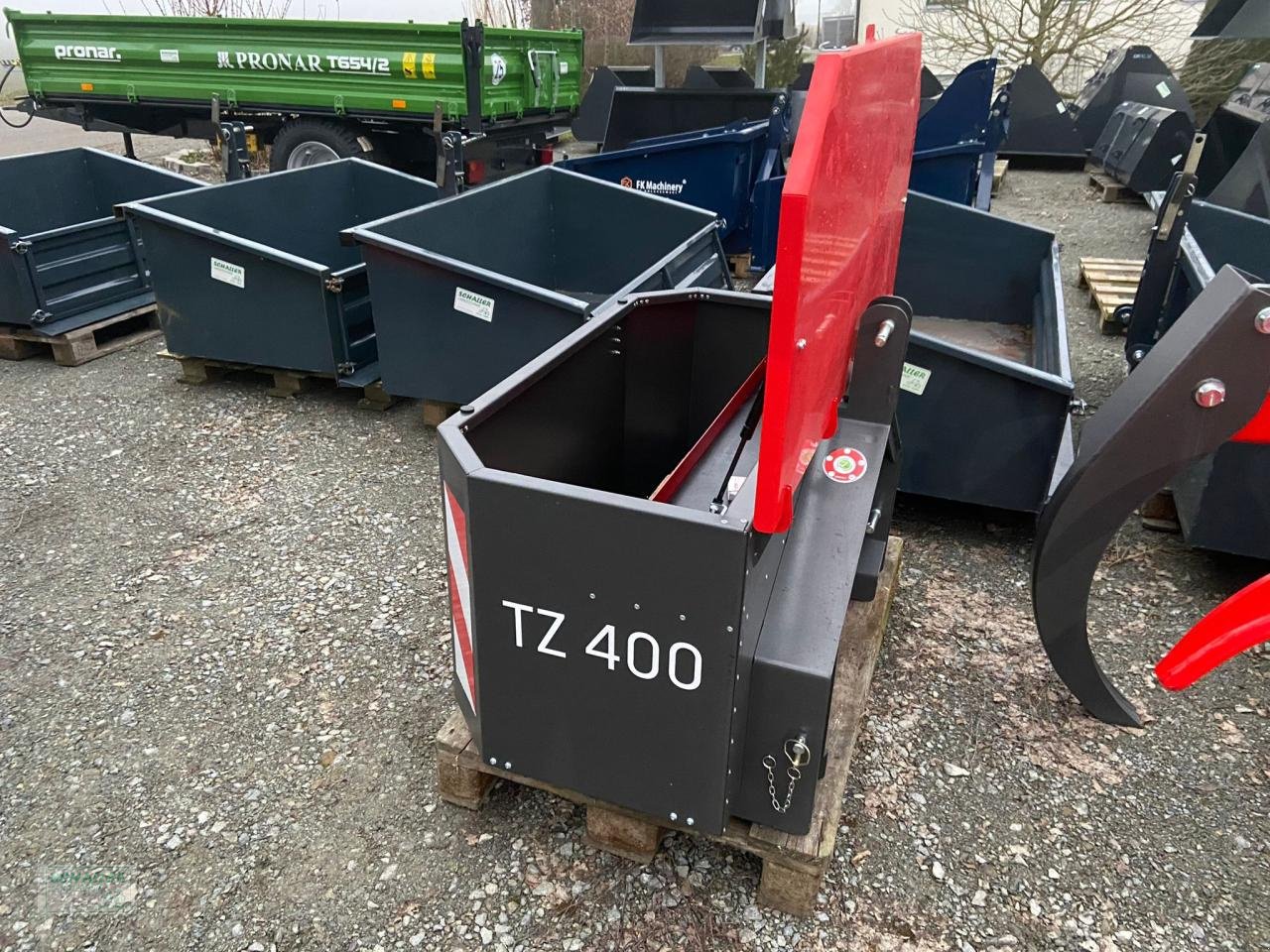 Heckcontainer des Typs Sonstige KRPAN Traktorkiste SLBOXTZ400 für Dreipunkt, Neumaschine in Geiselhöring (Bild 4)